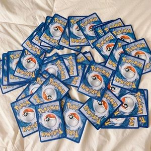 50 Pokémon Cards Mystery Lot